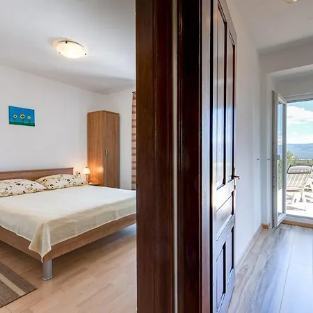 Brigitte With Balcony & Sea View Διαμέρισμα *
